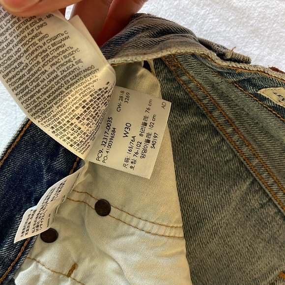 Levi shorts - Picture 4 of 4